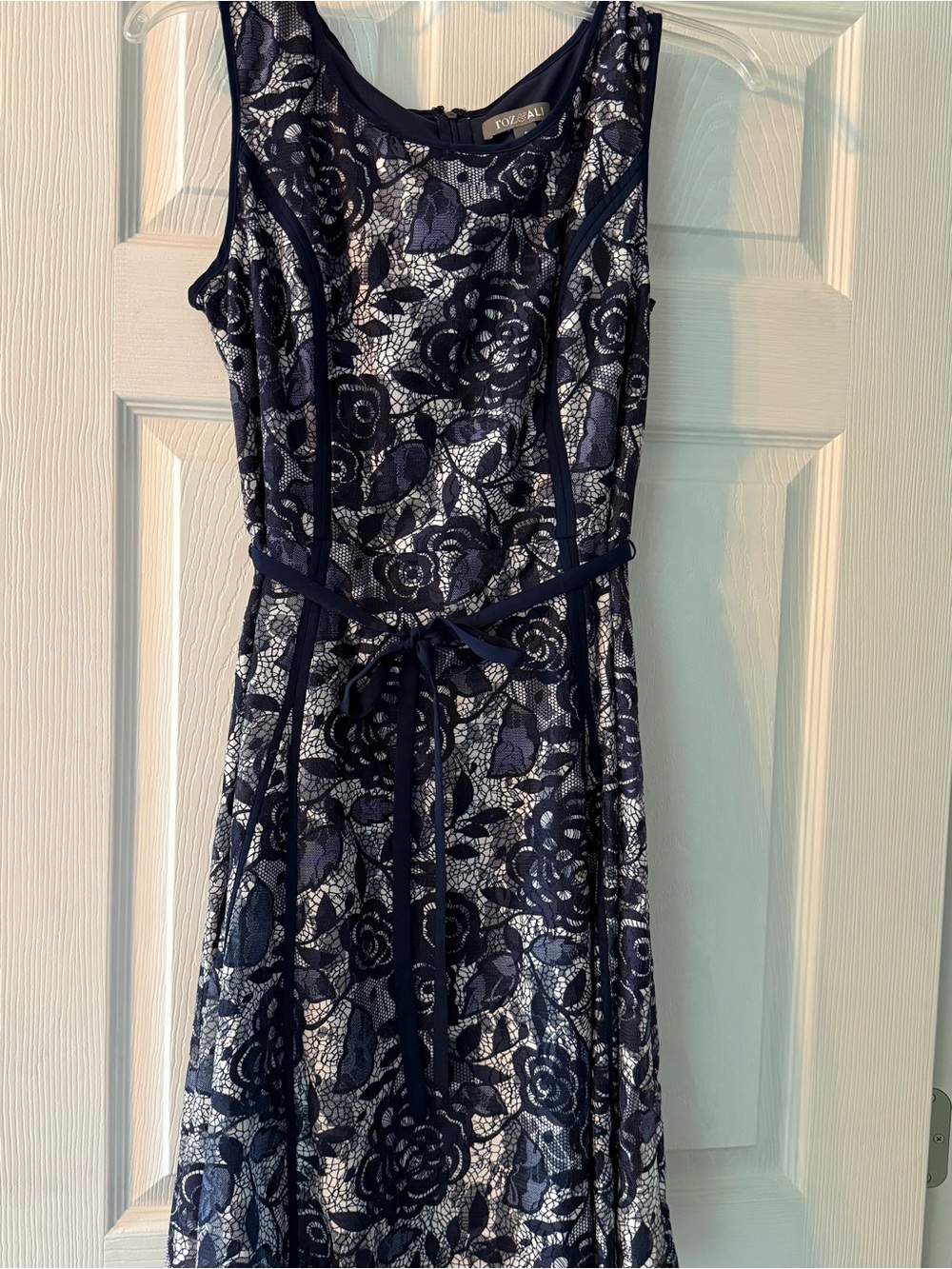 Roz & Ali Navy and White Floral Lace-Overlay Sleeveless Dress